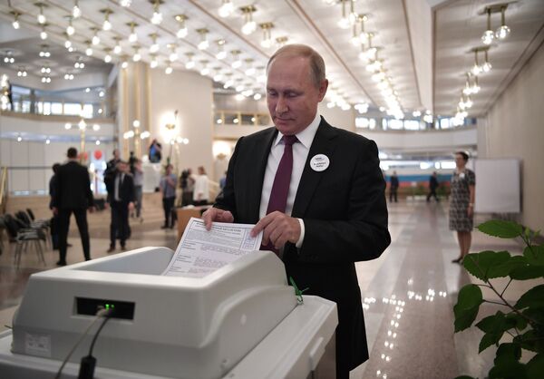 Presidente da Federação da Rússia, Vladimir Putin, durante votação para prefeito de Moscou, em 9 de setembro de 2018 - Sputnik Brasil