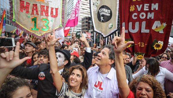 Fernando Haddad, candidato a presidente pelo PT, durante participação no Festival Lula Livre, em São Paulo - Sputnik Brasil