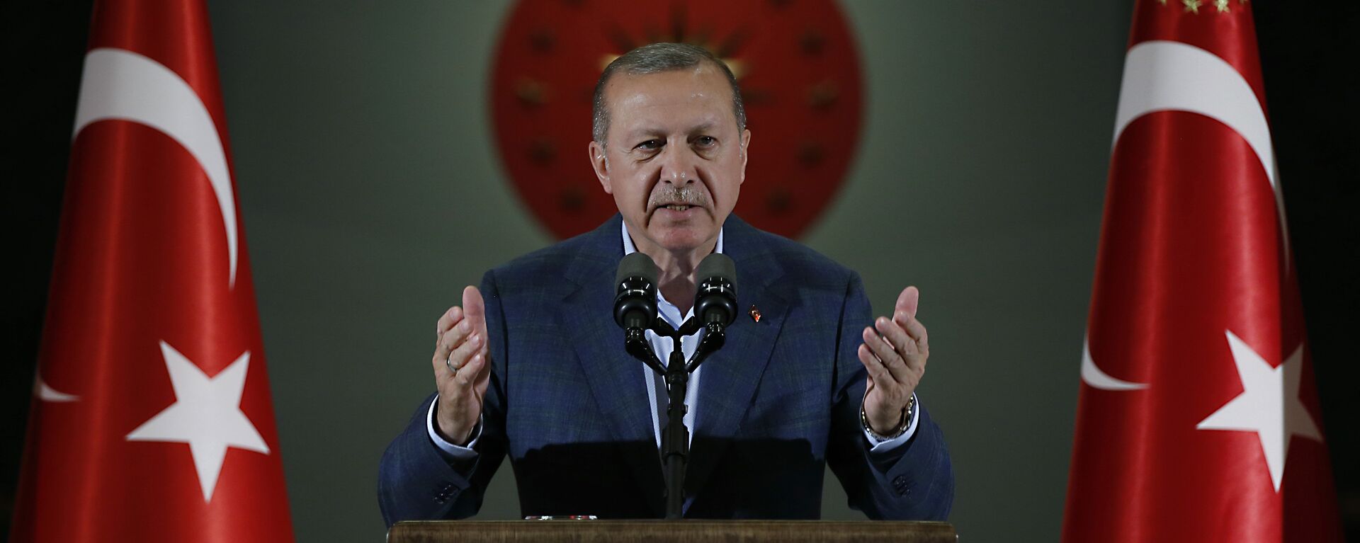 Presidente da Turquia, Recep Tayyip Erdogan, durante um Iftar, o jantar que quebra o jejum do Ramadã, em Ancara, Turquia, 19 de maio de 2018 - Sputnik Brasil, 1920, 13.05.2022