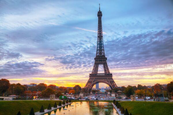 A Torre Eiffel, Paris - Sputnik Brasil