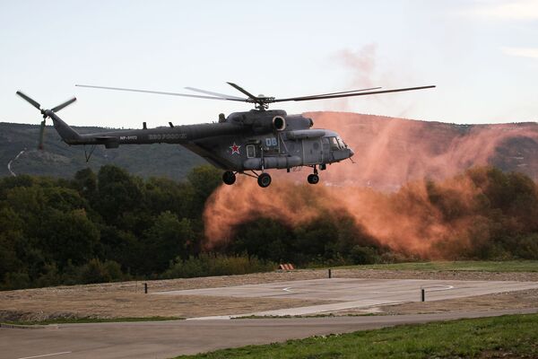 Helicóptero Mi-8AMTSh durante exercícios conjunto militares entre as Tropas Aerotransportadas russas e Forças de Operações Especiais bielorrussas - Sputnik Brasil