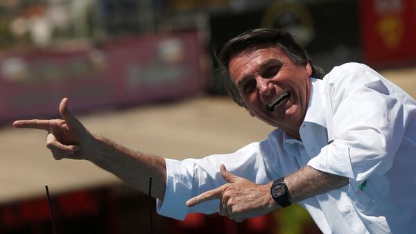 O candidato à Presidência da República, Jair Bolsonaro (PSL) , durante um ato de campanha em Taquatinga-DF. - Sputnik Brasil