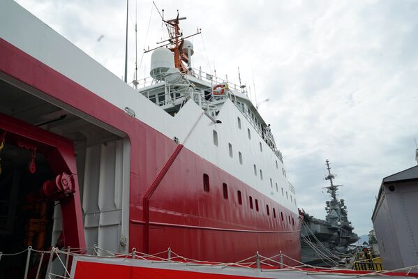Navio polar Almirante Maximiano no Arsenal de Marinha do Rio de Janeiro em 8 de outubro de 2018 - Sputnik Brasil