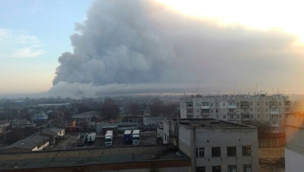 Explosão que ocorreu em um depósito militar na região de Chernigov, na Ucrânia. - Sputnik Brasil