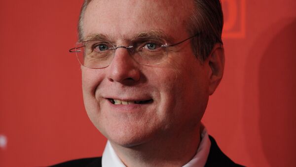 (FILES) In this file photo taken on May 8, 2008 Paul Allen, Microsoft co-founder, arrives at Time Magazine's 100 Most Influential People in the World dinner in New York. - Sputnik Brasil