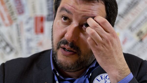 Matteo Salvini durante una conferenza stampa a Roma - Sputnik Brasil