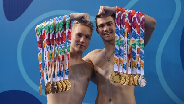 Andrei Minakov y Kliment Kolesnikov, nadadores rusos - Sputnik Brasil