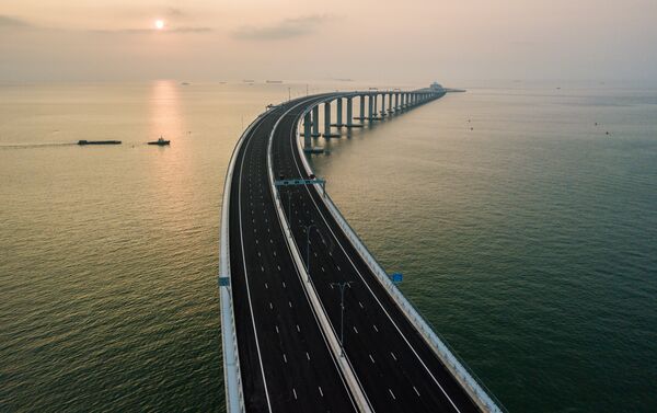 Vista aérea da ponte Hong Kong-Zhuhai-Macau - Sputnik Brasil