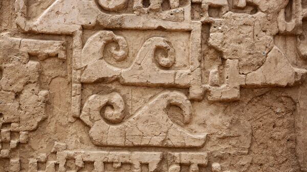 Uma peça de fresco da civilização Moche em Chan Chan, Peru - Sputnik Brasil