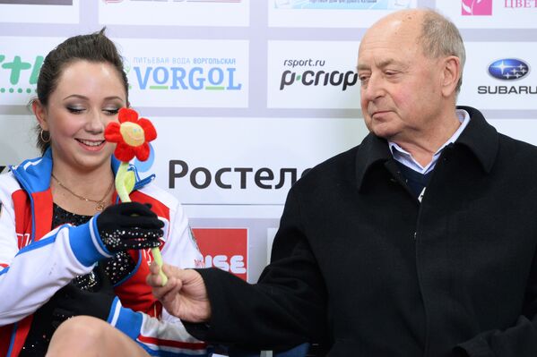 Patinadora russa Elizaveta Tuktamysheva depois da atuação com programa livre em um campeonato russo - Sputnik Brasil