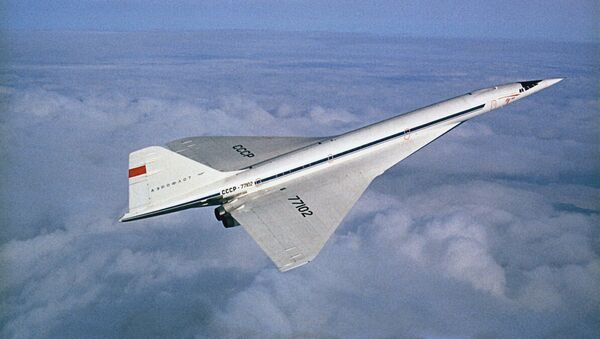 Avião comercial supersônico soviético Tu-144 - Sputnik Brasil