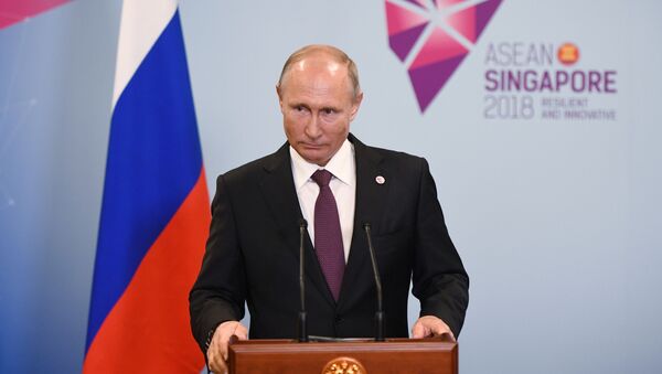 Presidente russo Vladimir Putin na coletiva de imprensa em Singapura - Sputnik Brasil