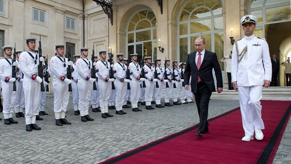 Vladimir Putin em visita à Itália - Sputnik Brasil
