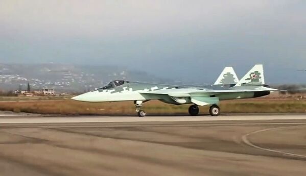 Novo caça Su-57 na Síria - Sputnik Brasil