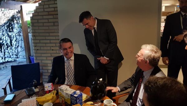 Jair Bolsonaro recebeu John Bolton com um café da manhã em sua casa, no Rio - Sputnik Brasil