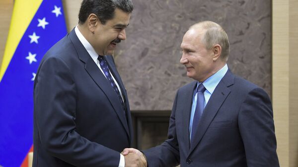Nicolás Maduro, presidente da Venezuela (à esquerda), em encontro com o líder russo, Vladimir Putin, em Moscou - Sputnik Brasil