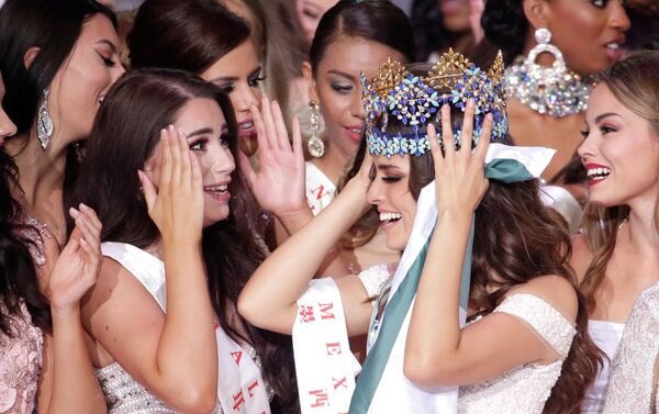 Vanessa Ponce de Leon é coroada após vencer o concurso Miss Mundo 2018 - Sputnik Brasil