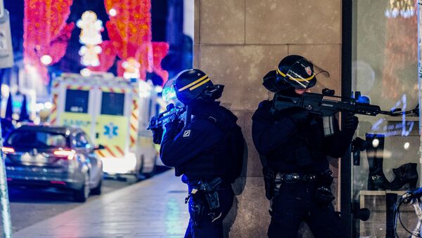 Polícia no local de tiroteio em Estrasburgo - Sputnik Brasil