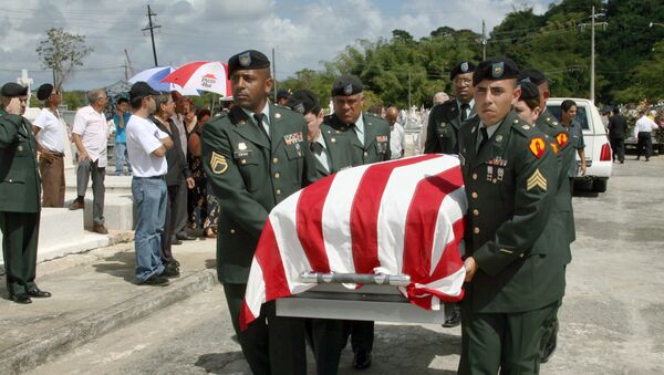 Funeral de um soldado morto em combate - Sputnik Brasil