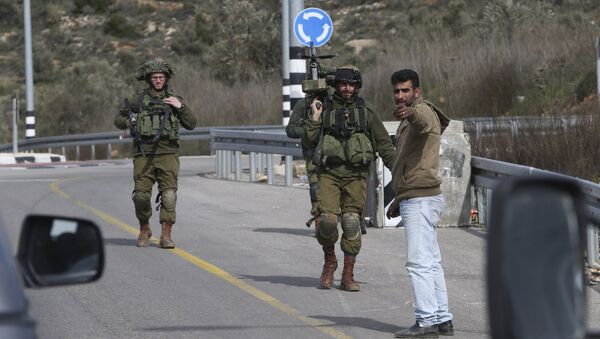 Militares israelenses nos arredores da cidade palestina de Ramallah - Sputnik Brasil