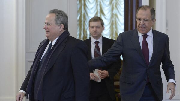 Sergei Lavrov e Nikos Kotzias em Moscou - Sputnik Brasil