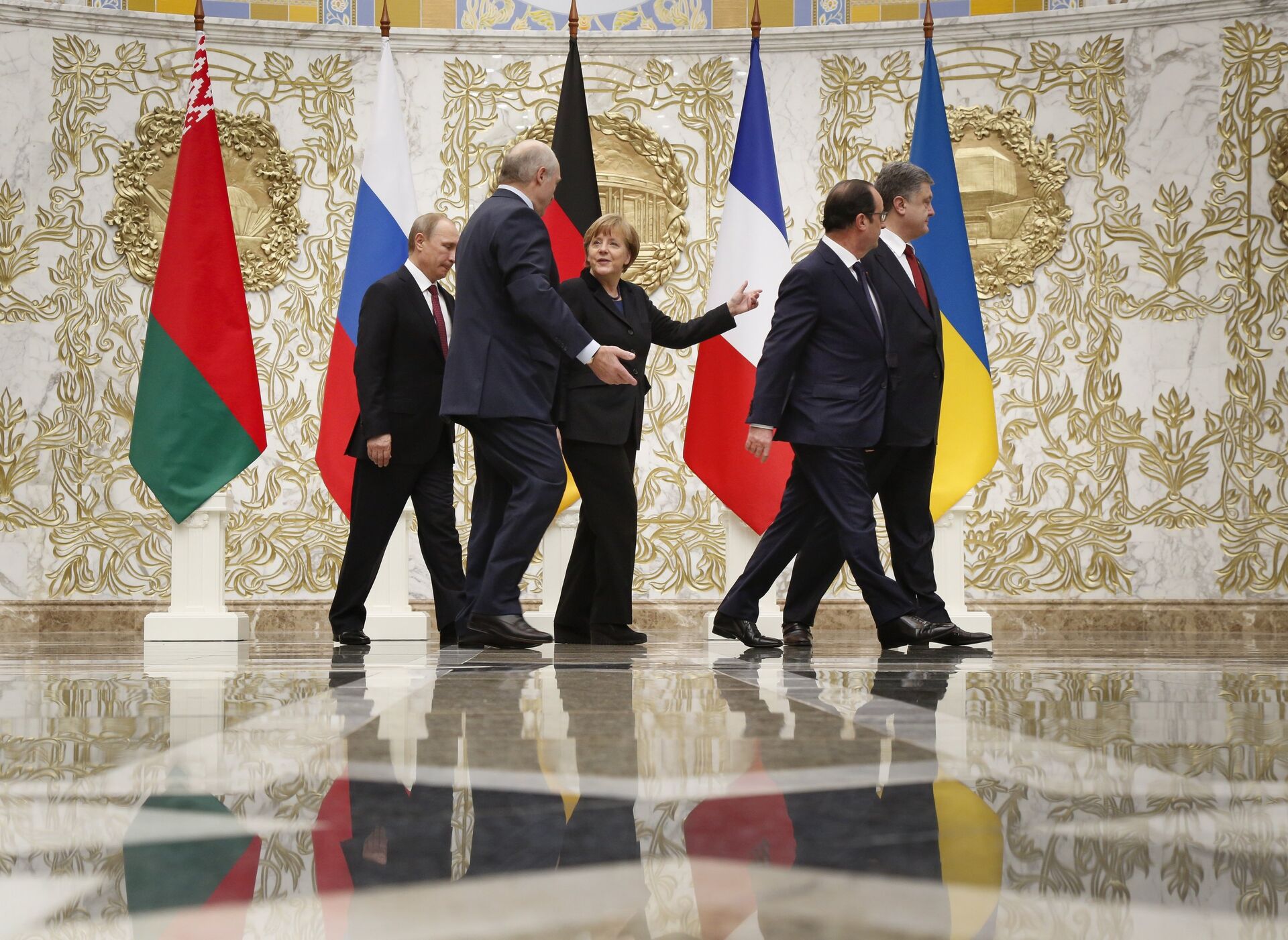 Líderes da Rússia, Alemanha, França e Ucrânia se reuniram em Minsk  - Sputnik Brasil, 1920, 28.07.2023