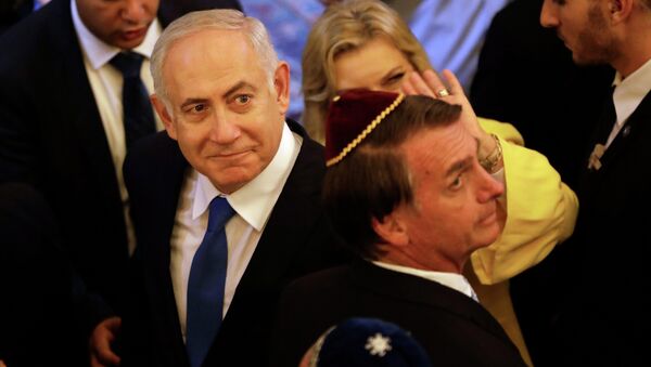 Netanyahu e Bolsonaro durante encontro em uma sinagoga no Rio de Janeiro - Sputnik Brasil