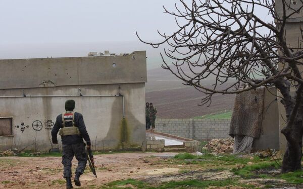 Exército sírio se instalando na área de Manbij - Sputnik Brasil