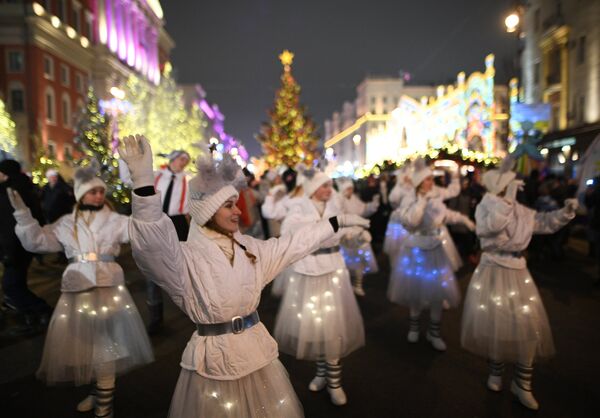 Celebração do Ano Novo nas ruas de Moscou - Sputnik Brasil