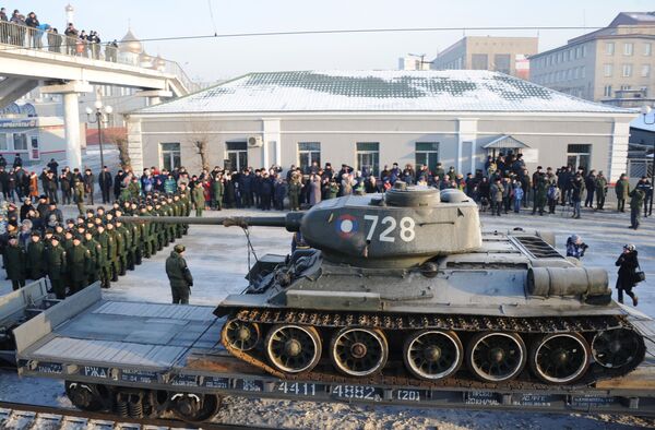 Um dos tanques de produção soviética T-34 devolvido pelo Laos à Rússia - Sputnik Brasil