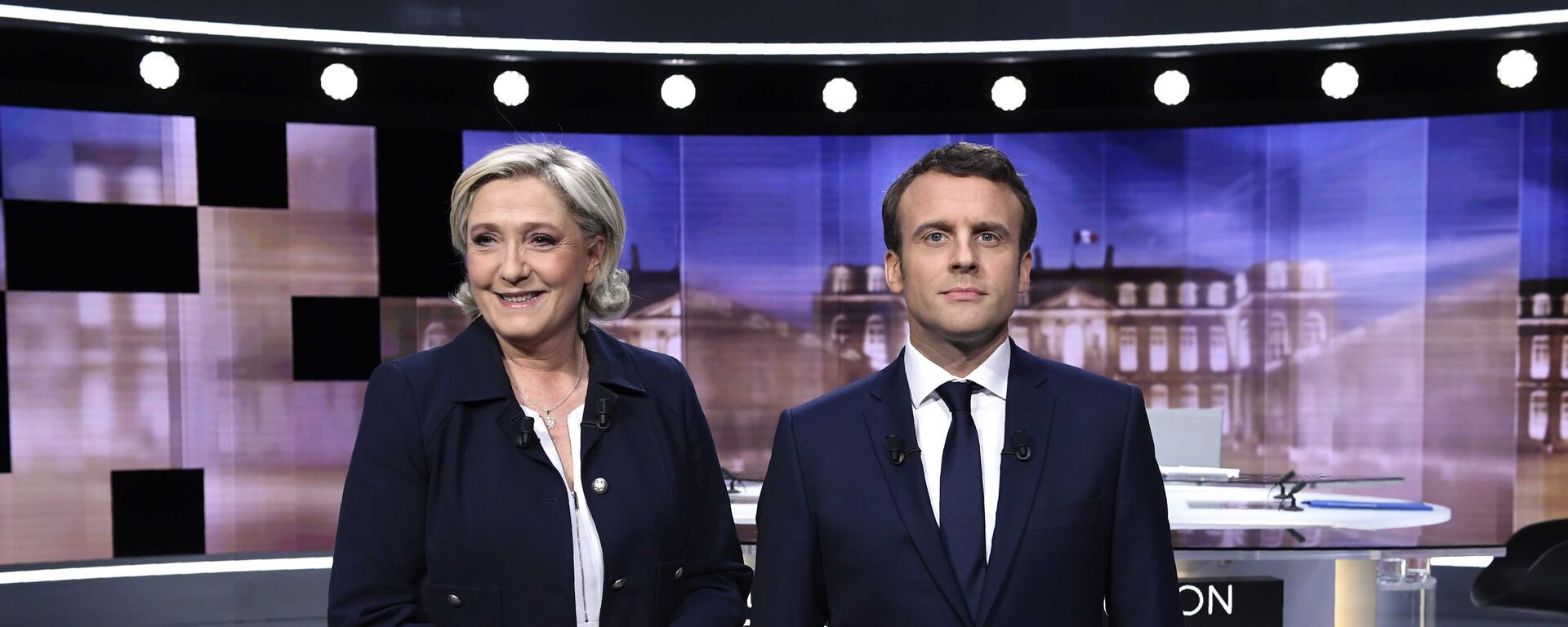 Emmanuel Macron e Marine Le Pen, em La Plaine-Saint-Denis, perto de Paris, na França, 3 de maio de 2017 - Sputnik Brasil, 1920, 10.04.2022