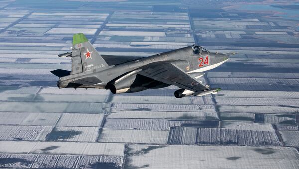 Avião de ataque Su-25SM3, durante manobras táticas de voo no território de Krasnodar, sul da Rússia - Sputnik Brasil