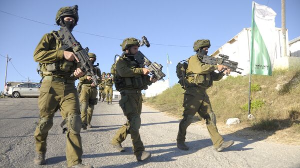Soldados das Forças de Defesa de Israel (FDI) na área de Hebron, na Cisjordânia - Sputnik Brasil