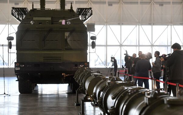 Demonstração do míssil russo 9М729 no pavilhão de exibição Patriot, nos arredores de Moscou - Sputnik Brasil