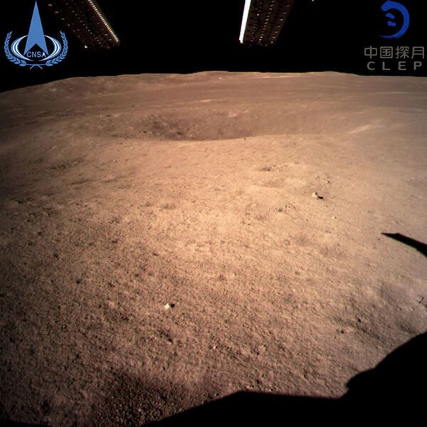Chang'e 4, a espaçonave chinesa dedicada a exploração lunar, investiga o lado escuro do satélite natural da Terra - Sputnik Brasil