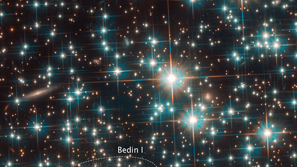 Galáxia, denominada temporariamente como Bedin-1, descoberta por acaso pelo telescópio Hubble - Sputnik Brasil