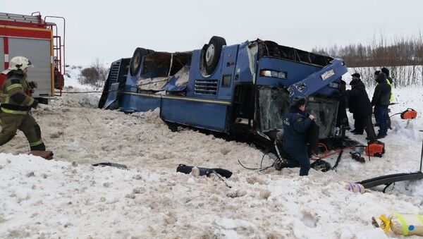 Ônibus acidentado na região de Kaluga, Rússia, 3 de fevereiro de 2019 (imagem referencial) - Sputnik Brasil