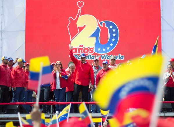 Presidente da Venezuela, Nicolás Maduro, fala durante uma manifestação em Caracas - Sputnik Brasil