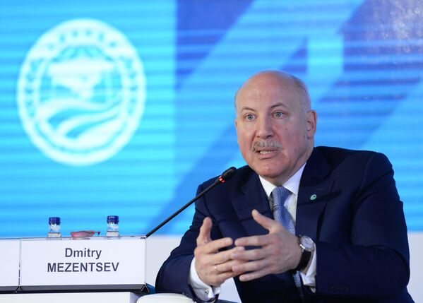 Dmitry Mezentsev, secretário-geral da Organização para Cooperação de Xangai (SCO), no Fórum de Negócios no SPIEF 2015 - Sputnik Brasil