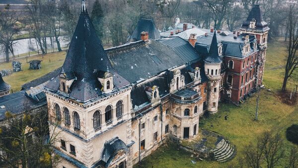 Palácio abandonado de Krowiarki, Polônia - Sputnik Brasil