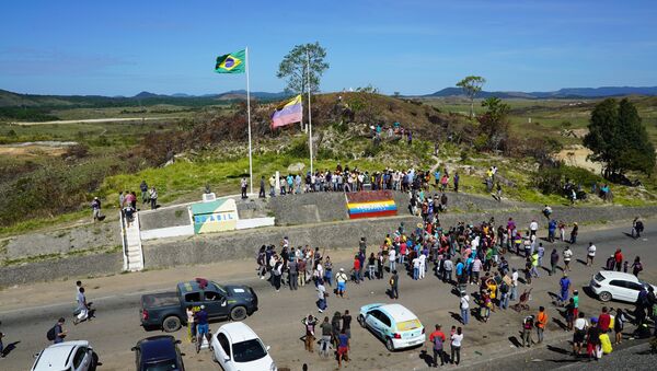 Fronteira entre Brasil e Venezuela, na cidade brasileira de Pacaraima, no estado de Roraima - Sputnik Brasil