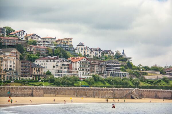 Praia da Concha é uma praia situada na Baía da Concha, na cidade de San Sebastián, Espanha - Sputnik Brasil
