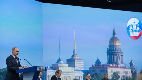 Vladimir  Putin no Fórum Econômico Internacional de São Petersburgo - Sputnik Brasil