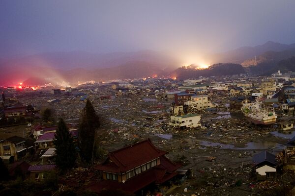 Vista aérea dos danos causados por tsunami em Kessennuma, província de Miyagi, Japão, 20 de março de 2011 - Sputnik Brasil
