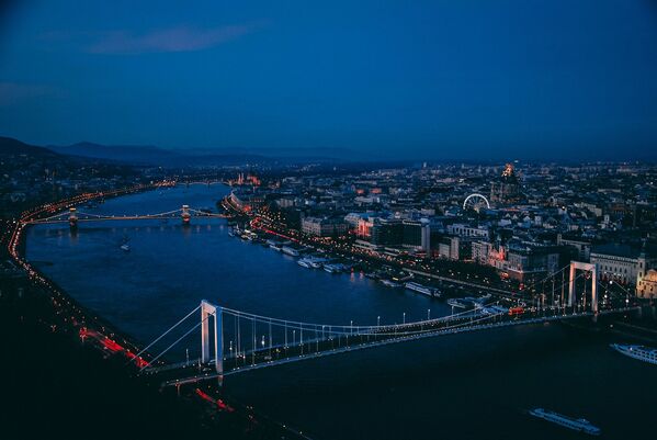 Vista do rio Danúbio em Budapeste, capital da Hungria. É o segundo rio mais longo da Europa - Sputnik Brasil