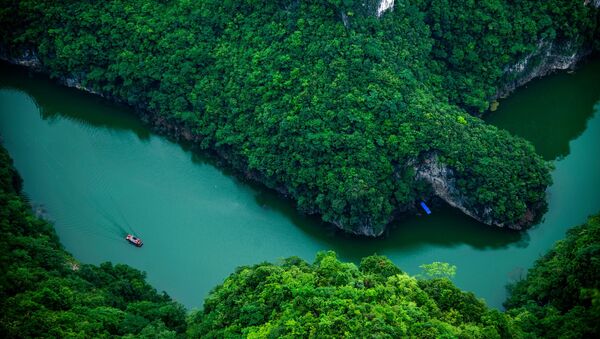 A vista aérea do rio Yangtzé – o maior rio da Ásia. Percorre 6.300 km desde sua nascente, do Tibete até o mar da China Oriental, permanecendo sempre no território da China  - Sputnik Brasil
