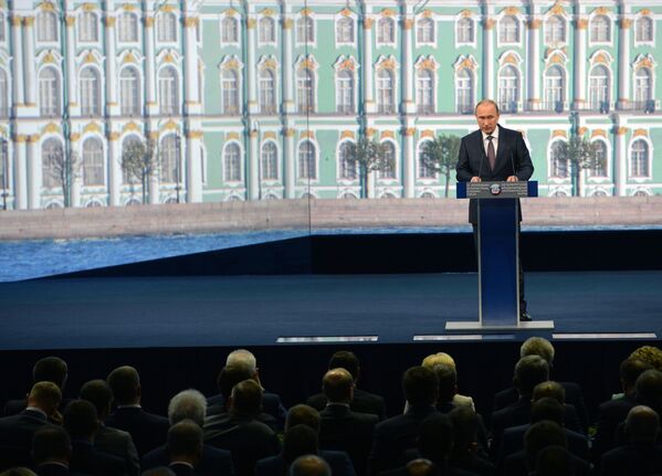 Presidente da Rússia Vladimir Putin no Fórum Econômico Internacional em São Petersburgo. - Sputnik Brasil
