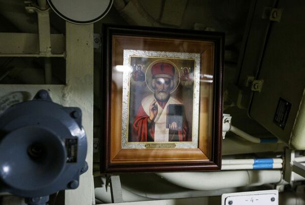 Ícone de São Nicolau de Mira no compartimento interior do submarino K-535 Yuri Dolgoruky - Sputnik Brasil