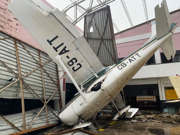 Danos no aeroporto moçambicano de Beira após a passagem do ciclone tropical Idai - Sputnik Brasil