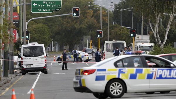 Polícia bloqueia rua perto da mesquita de Linwood, em Christchurch, Nova Zelândia, após tiroteio - Sputnik Brasil